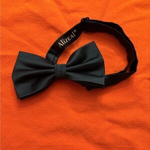 Alizeal Kids Black Adjustable Bow Tie